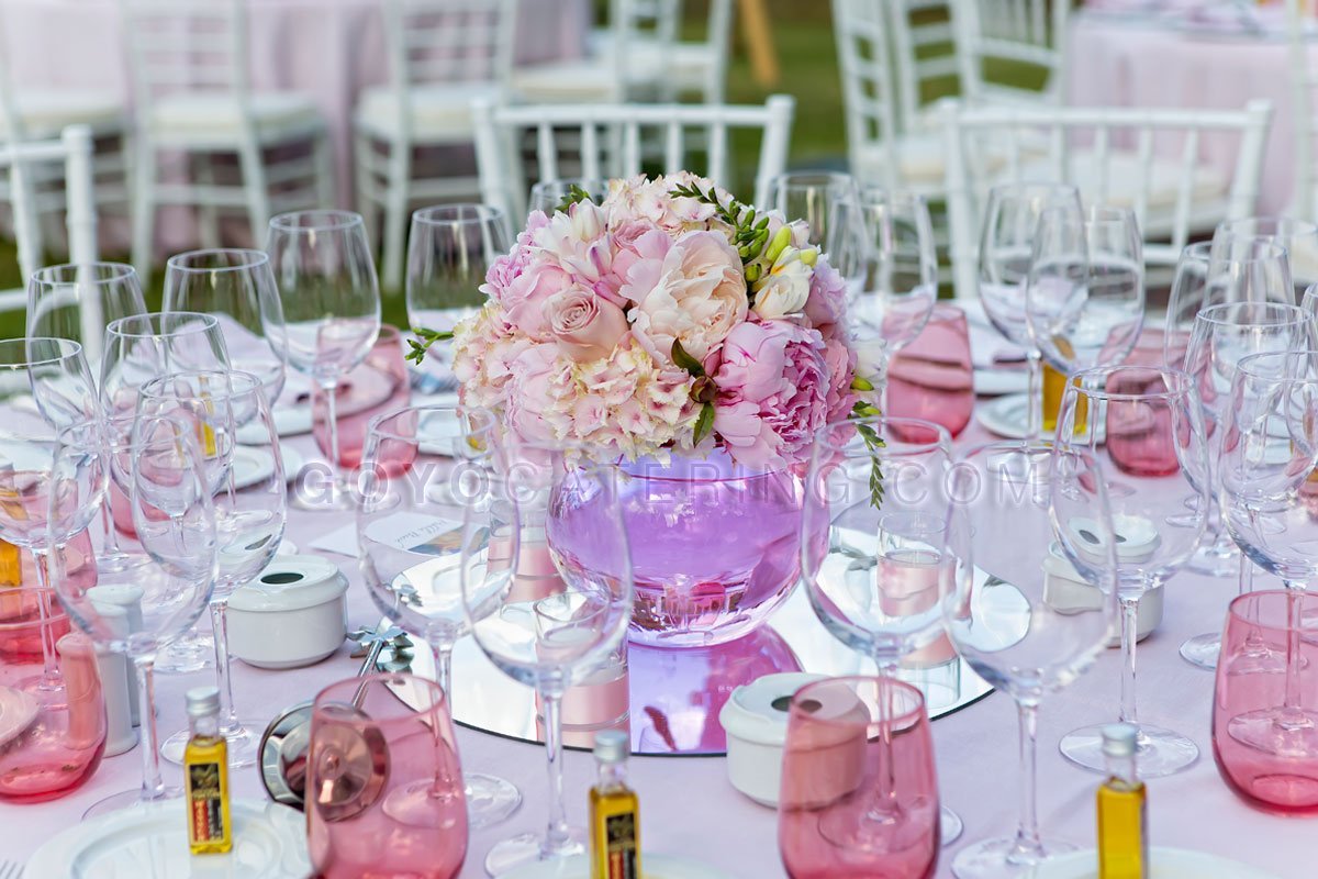 Mauve tablecloths. | Goyo Catering