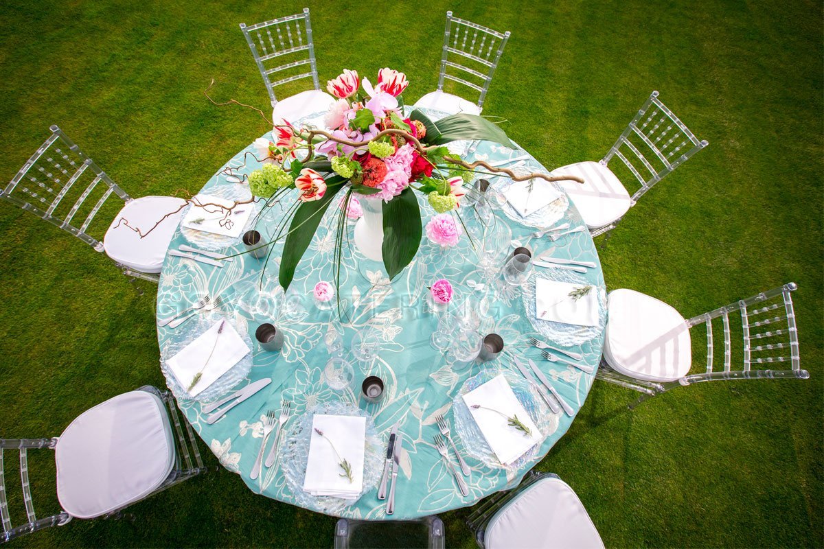 Turquoise tablecloth. | Goyo Catering