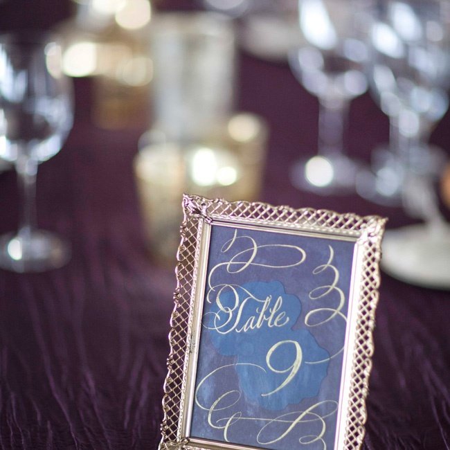 Table set up in Marsala tones. | foto: theknot.com