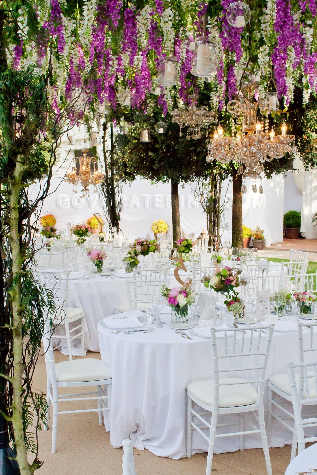 Set up with chiavari chairs. | Goyo Catering 