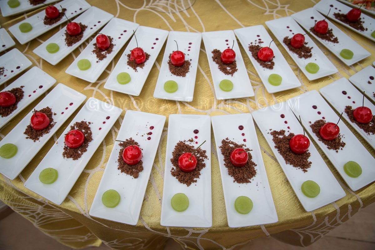 Montaje con cerezas. | Goyo Catering