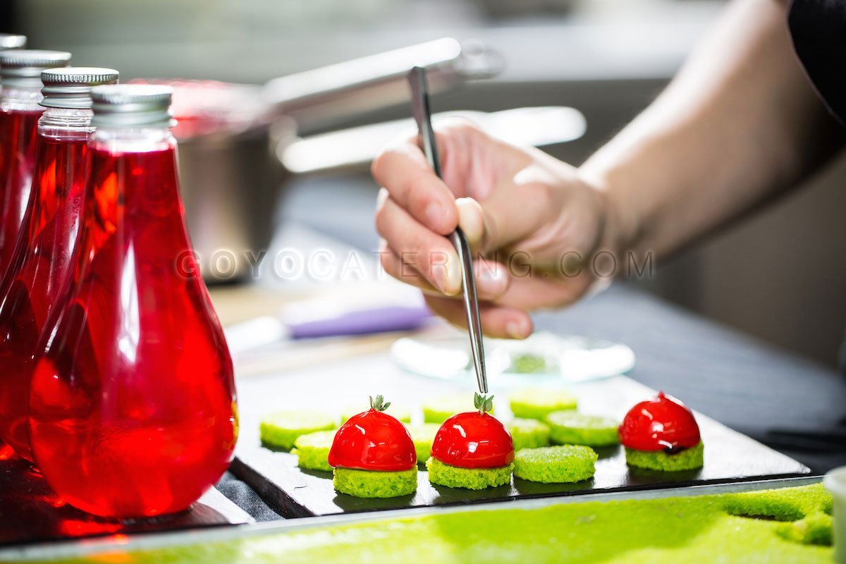 Cold appetizers for your wedding: Foie Tomatoes.