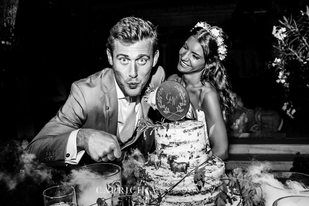 Emociones al cortar la tarta de boda